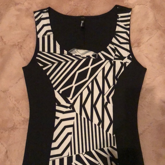 Black & white bodycon dress ((FreeGift wPurchase)) - Picture 3 of 5